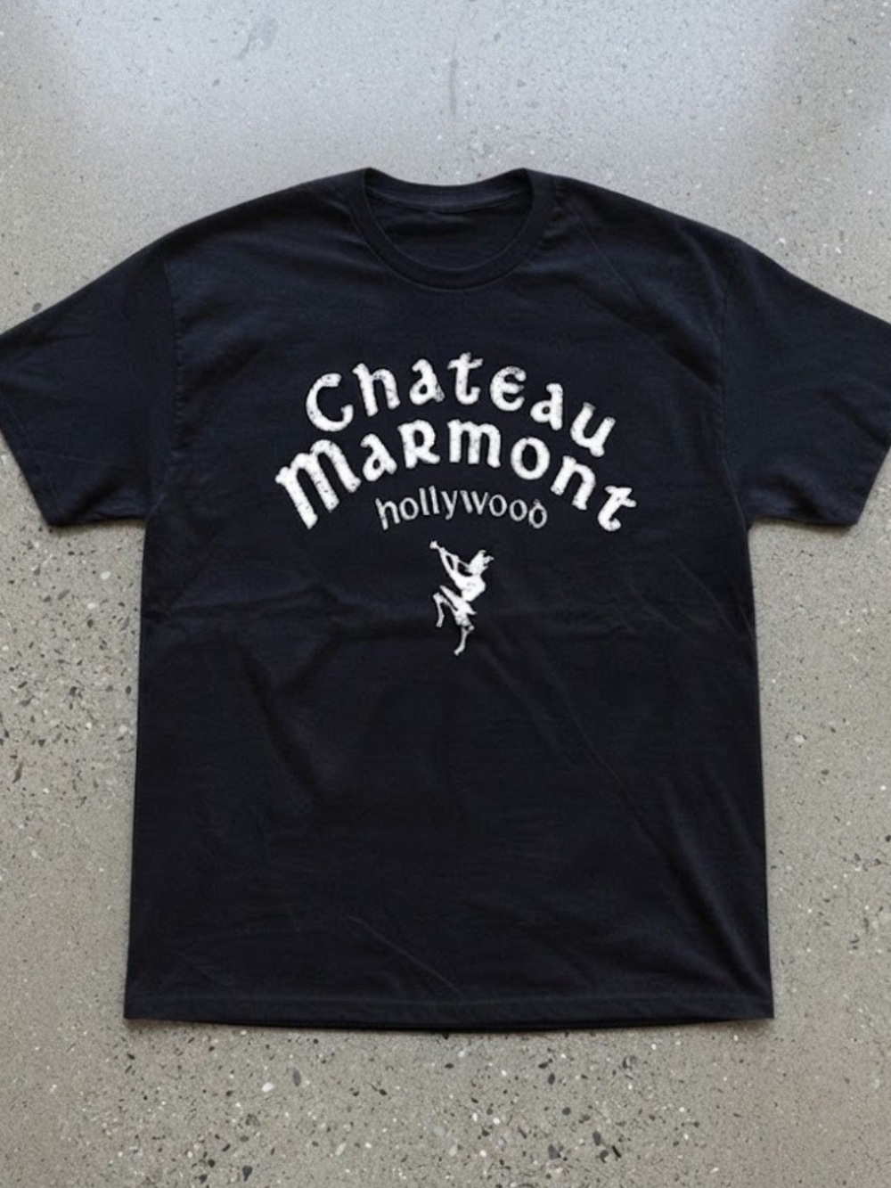 Chateau Marmont Hollywood Distressed Graphic Gildan T-Shirt Black